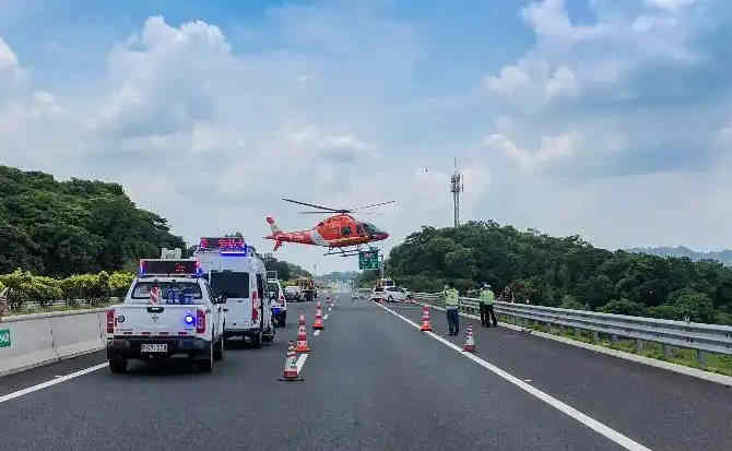 前山高速公路汽车救援案例